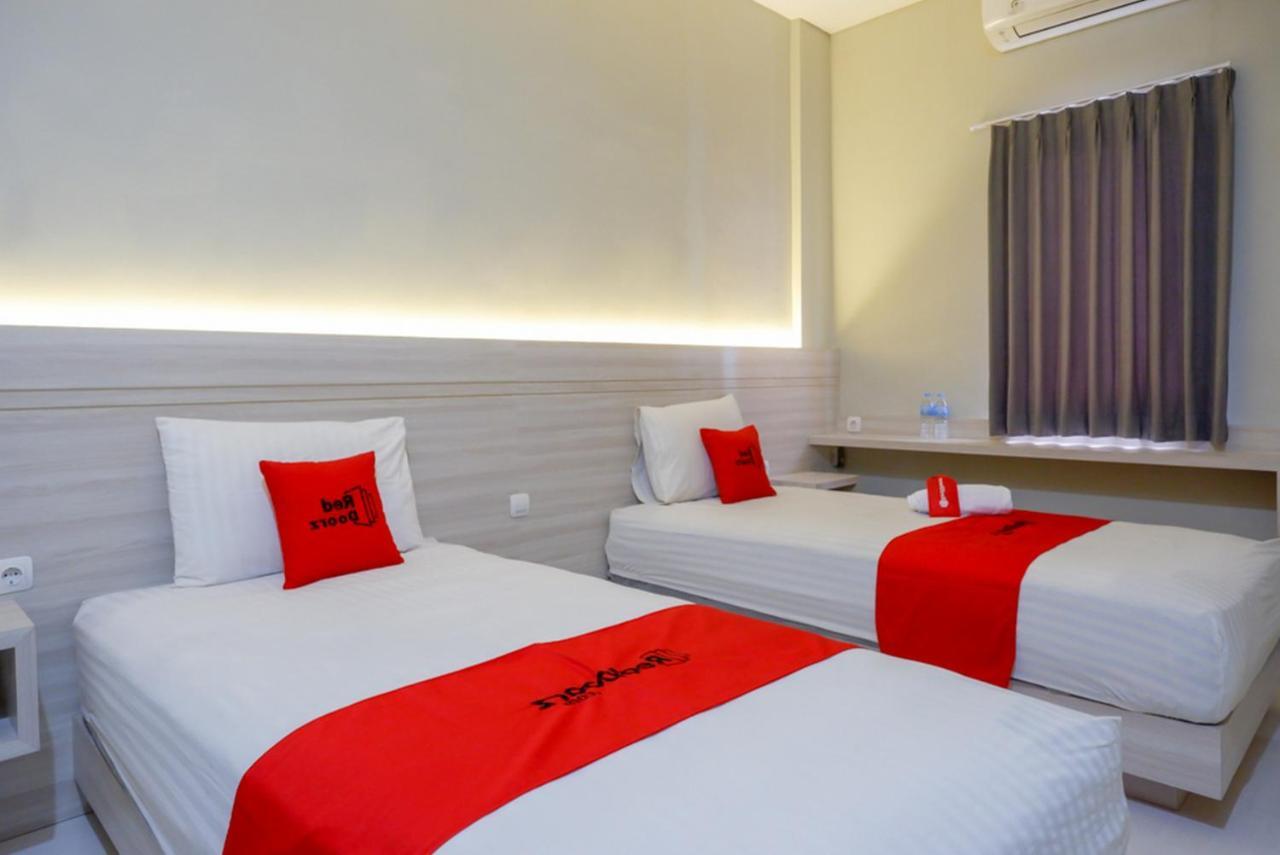 RedDoorz Syariah near PRPP Semarang Hotel Bagian luar foto