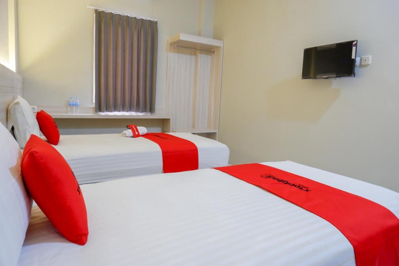 RedDoorz Syariah near PRPP Semarang Hotel Bagian luar foto