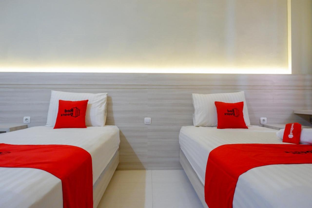 RedDoorz Syariah near PRPP Semarang Hotel Bagian luar foto