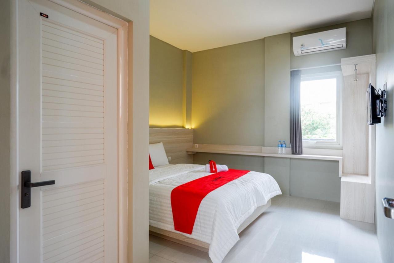RedDoorz Syariah near PRPP Semarang Hotel Bagian luar foto