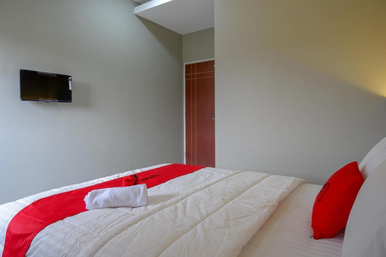 RedDoorz Syariah near PRPP Semarang Hotel Bagian luar foto