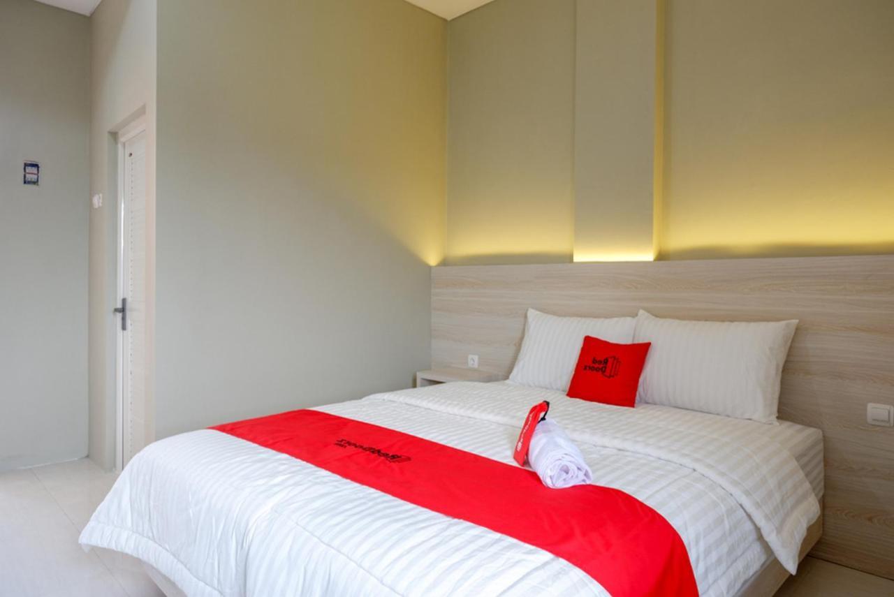 RedDoorz Syariah near PRPP Semarang Hotel Bagian luar foto